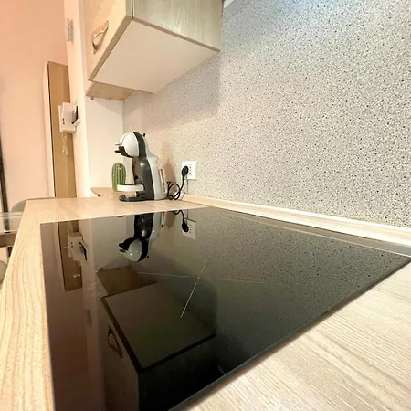 Leoncino Apartamento *